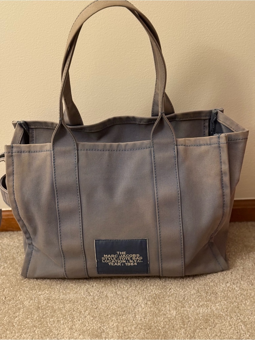 Marc Jacobs The Tote Bag Canvas Tote in faded light blue - Picture 2 of 16